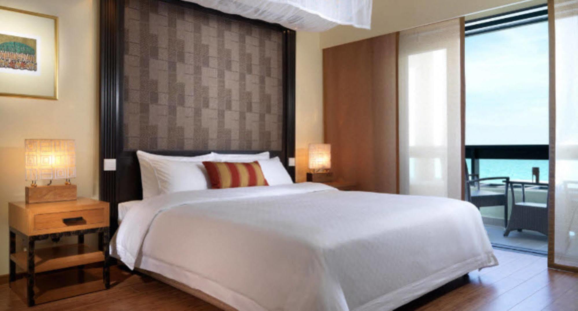 Hyatt Regency Kuantan Resort Exterior foto A bedroom at the W Maldives